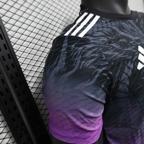 Maillot de football Real Madrid Édition Spéciale 43 Version Joueur 2025/2026  — view 6