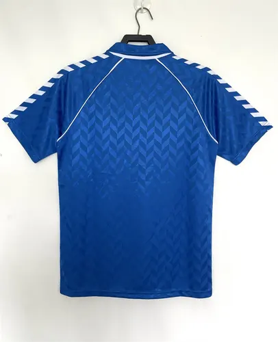 1986/1987 Retro Real Madrid Auswärts Fußballtrikot  — view 2
