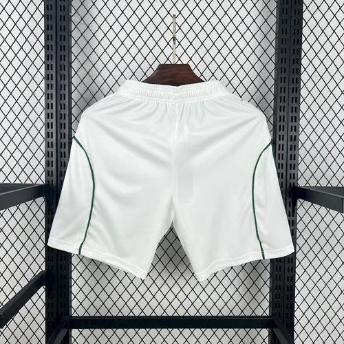2005/2006 Celtic Heimshorts  — view 2