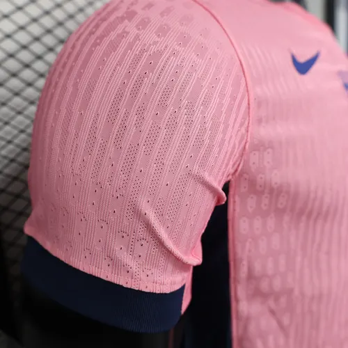 2025/2026 Player Version Barcelona pink No Football Jersey  — view 6