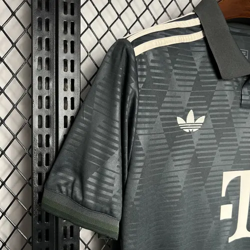 2024/2025 Bayern München Oktoberfest Trikot AAA fan-gradät — view 5