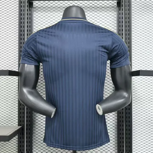 2025/2026 Version Joueur Juventus Terrace Icons Maillot de Football  — view 2