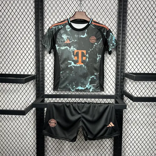 Maillot de football extérieur Bayern Munich 2024/2025  taille enfant