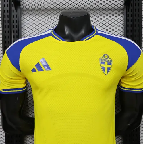 2026 Player Version Schweden Nationalmannschaft Heim-Fußballtrikot AAA Fan-Qualität — view 3