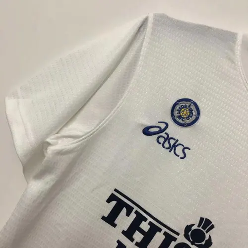 1995-1996 Retro Leeds United Home Soccer Jersey  — view 4