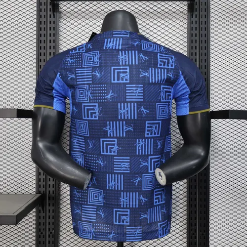 Camisa Real Madrid Versão Jogador Edição Especial 18 2025/2026  — view 2