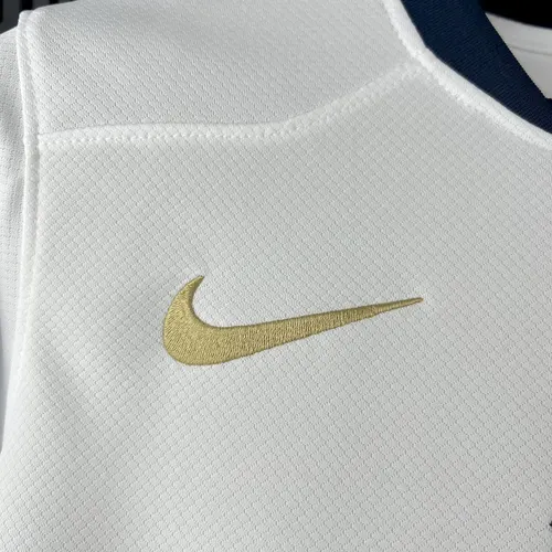 Maillot édition spéciale Barcelona 2025/2026 Blanc Football Jersey  — view 4
