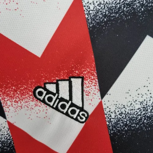 2022/2023 Manchester United Training Suit Red White Black Geometric Pattern  — view 4