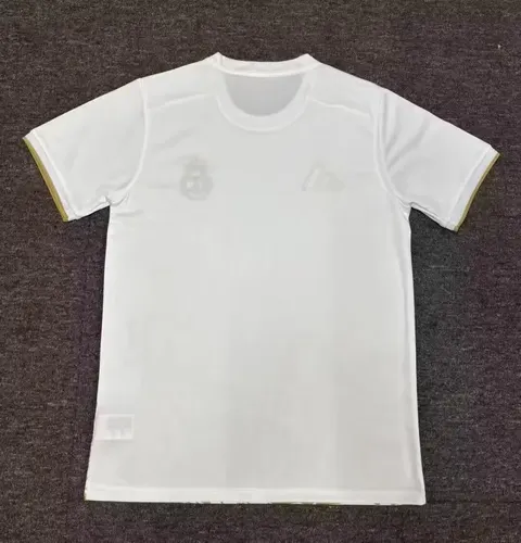 2025/2026 Real Madrid Edição Especial Dourado Jersey de Futebol  — view 2