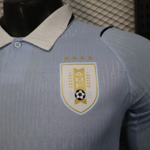 نسخة اللاعب 2026 قميص كرة القدم الأوروغواياني الأساسي طويل الأكمام درجة المشجع AAA — view 5