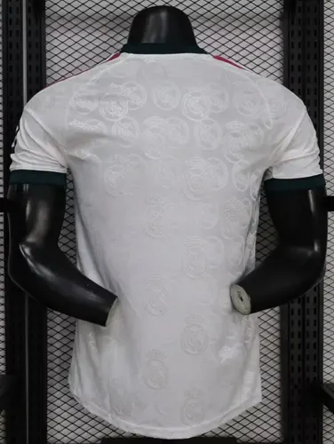 Camisa Edição Especial 04 Real Madrid Versão Jogador 2026/2027 Futebol   — view 2