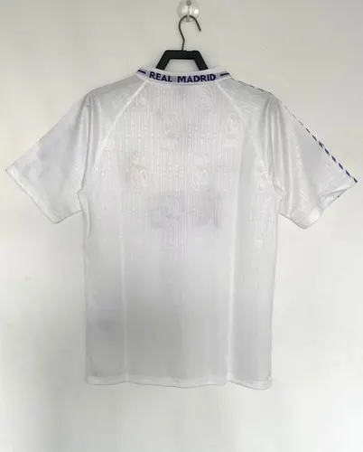 Camisa de Futebol Real Madrid Terceiro Casa Retrô 1996/1997 - — view 2