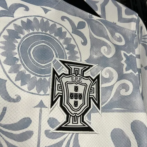 Camiseta Conjunta LV de Portugal Euro 2024-2025  — view 6
