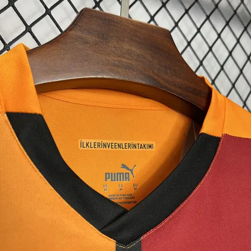 2024/2025 Galatasaray Home Football Shirt  — view 4