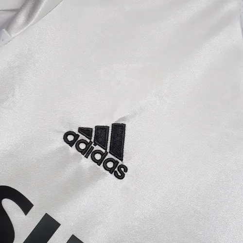 2004/2005 Retro Real Madrid Heim — view 4