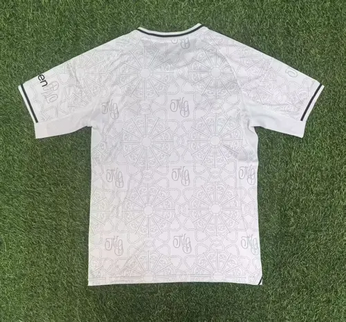 Camisa de Futebol Fora Nottingham Forest 2025/2026  — view 2