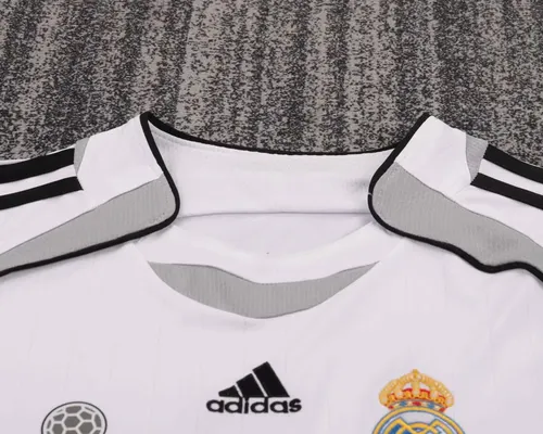 2006-2007 Retro Real Madrid Home Football Shirt  Kids Size — view 3