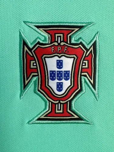 Maillot de football extérieur Portugal rétro 2016  — view 6