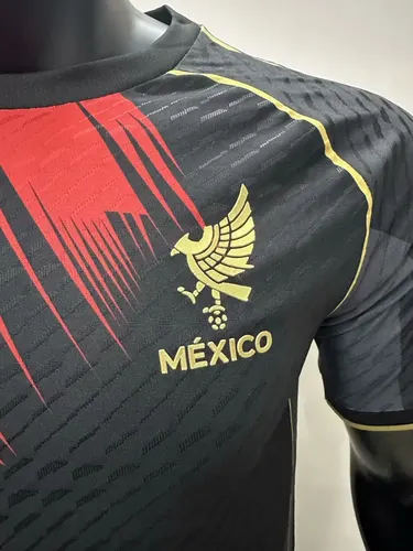 Camiseta de fútbol Edición Especial 10 de la Selección Nacional de México 2025/2026 versión jugador  — view 5