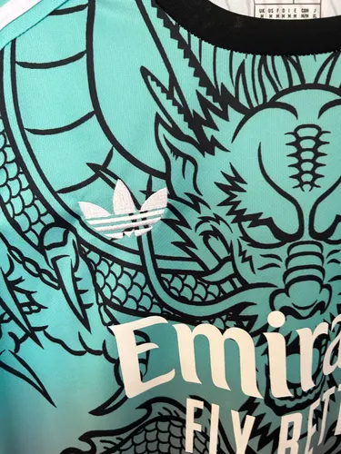2025/2026 Real Madrid Dragão Tinta Verde Vermelho Edição Especial Camisa de Futebol  — view 4