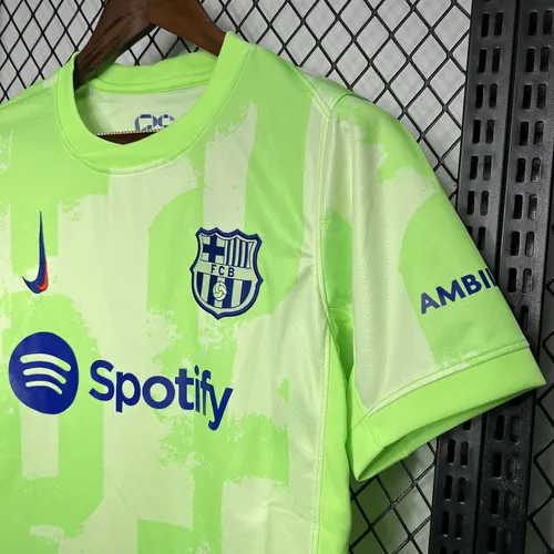 Camisa de Futebol Barcelona Terceira Fora 2024/2025  — view 5