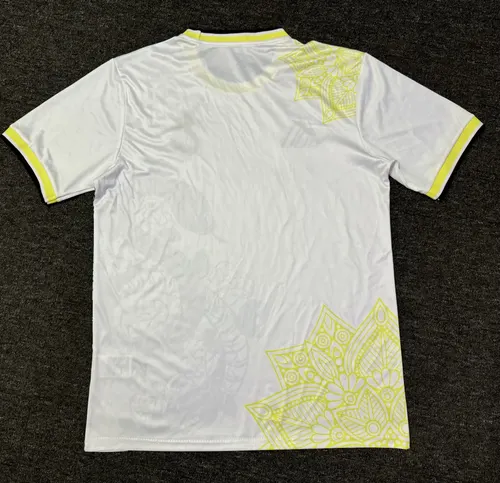 Camisa Real Madrid 2025/2026 Edição Especial Cobra Preta Futebol  — view 2