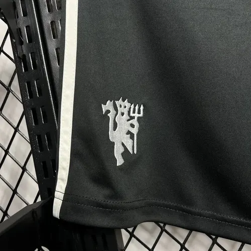 2024/2025 Manchester United Dritte Auswärtsshorts — view 4