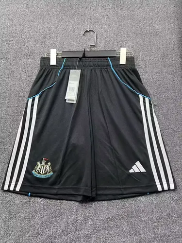 Short Domicile Newcastle United 2025/2026 