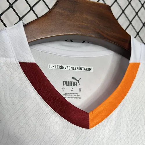 2024/2025 Galatasaray Away Football Shirt  — view 4