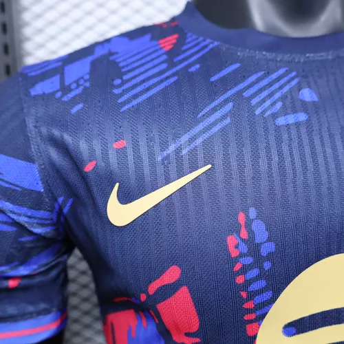 2025/2026 Barcelona Spielerversion Sonderedition 02 Fußballtrikot  — view 4