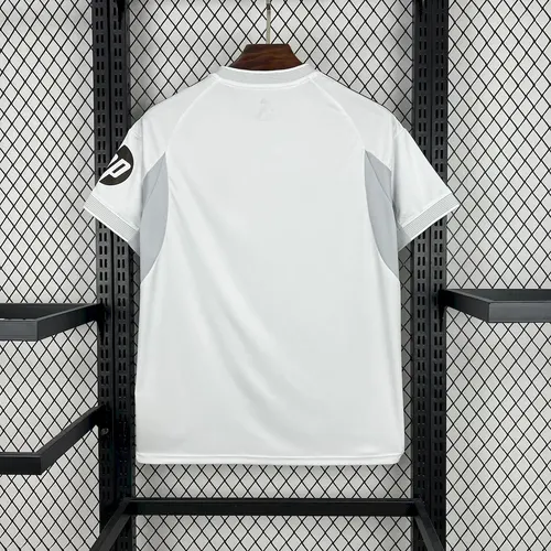 2025/2026 Real Madrid Local Camiseta de Fútbol  — view 2
