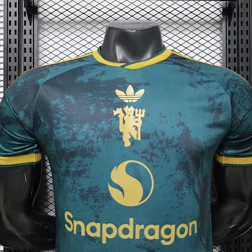 2026/2027 Spielerversion Manchester United Sonderedition 04 Fußballtrikot   — view 3