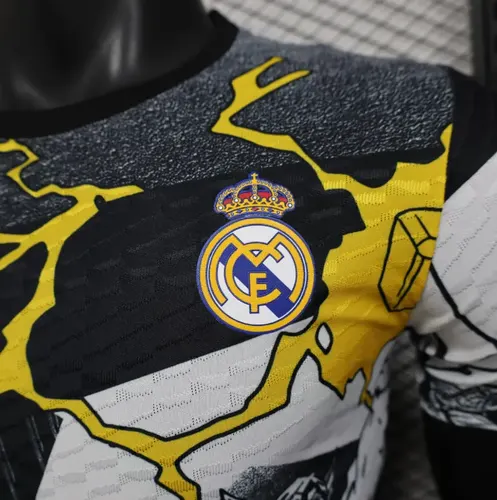2025/2026 Player Version Real Madrid Collaboration With Marvel Football Shirt  — view 6