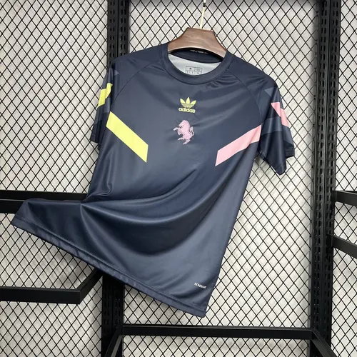 2024/2025 Juventus Pre-match Training Uniform Jersey  — view 3