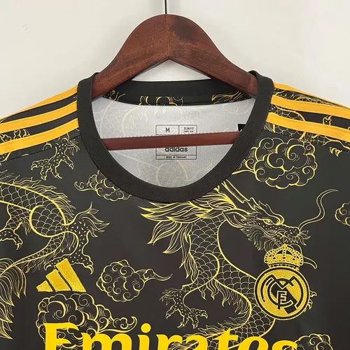 2023/2024 Real Madrid Sonderedition Golddrache Fußballtrikot  — view 3