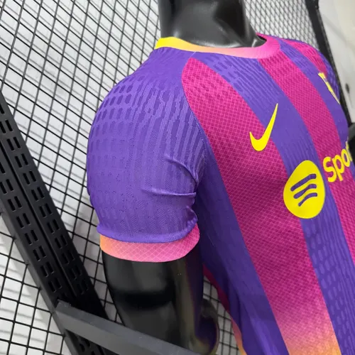 2026/2027 Player Version Barcelona Special Edition Red Purple Football Jersey   — view 8