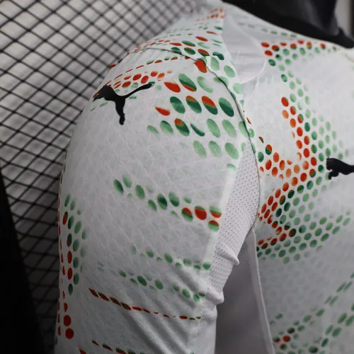 Camisa de Futebol Visitante Portugal Manga Longa Versão Jogador 2025 AAA para Torcedores — view 3