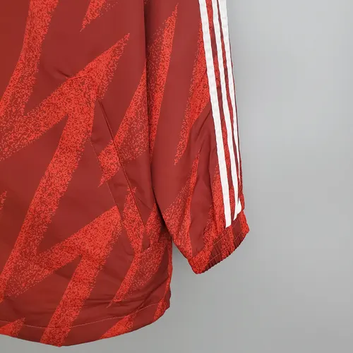 Chaqueta cortavientos del Manchester United 2021/2022 roja — view 9