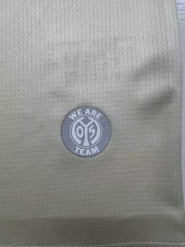 Camiseta Tercera Visitante del FSV Mainz 05 2025/2026  — view 7