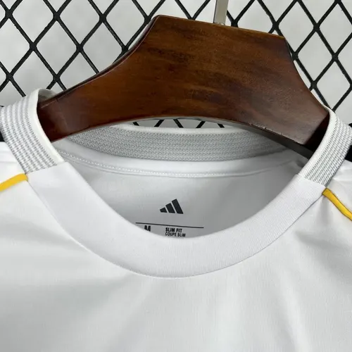 2025/2026 Real Madrid Local Camiseta de Fútbol  — view 3