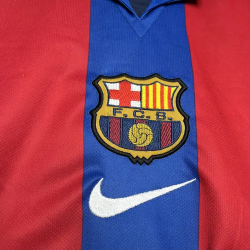 2004/2005 Retro Barcelona Home Football Shirt  — view 5