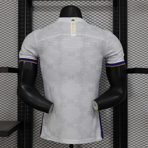 2025/2026 Versión Jugador Real Madrid Edición Especial 09 Camiseta de Fútbol  — view 2