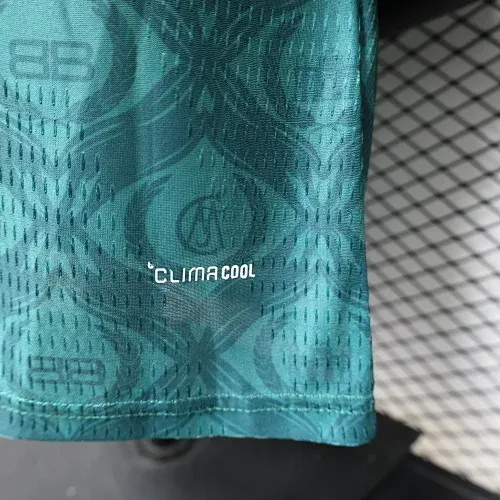 2026/2027 Version Joueur Real Madrid Édition Spéciale Vert Maillot Football   — view 9