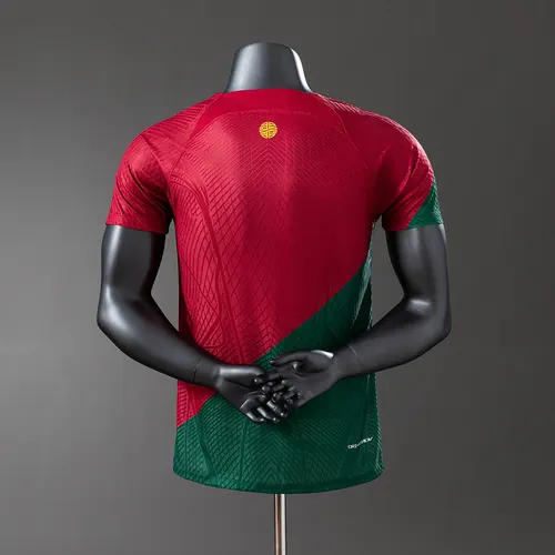 Versión de jugador de la camiseta local de Portugal para la Copa Mundial 2022 AAA calidad fan — view 2