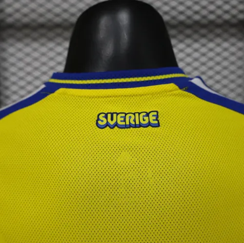 2026 Player Version Schweden Nationalmannschaft Heim-Fußballtrikot AAA Fan-Qualität — view 6