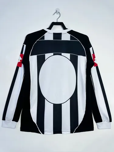 2002/2003 Retro Juventus Langarm Heim-Fußballtrikot  — view 2