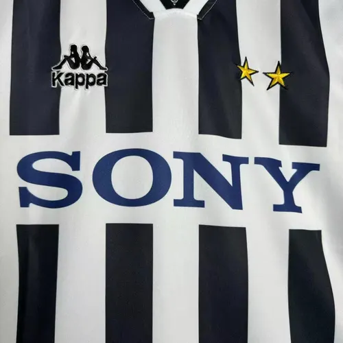 Camiseta de fútbol local retro de la Juventus 1996/1997  — view 5