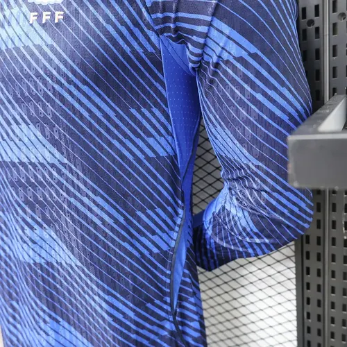 Camisa de Futebol França Home Manga Longa Versão Jogador 2026   — view 8
