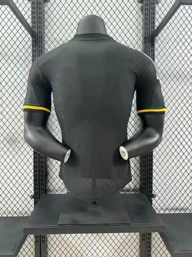 2024/2025 Spielerversion Real Madrid Sonderedition 09 Fußballtrikot  — view 2