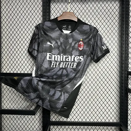 2024/2025 AC Milan Goalkeeper Jersey Black  — view 3